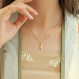 Leaf Pendant Necklace