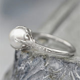 Delicate Ring in Pearls and Crystals