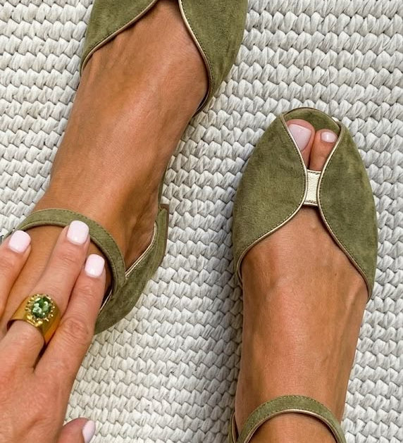 Azucena™ | Suede Flat Sandals