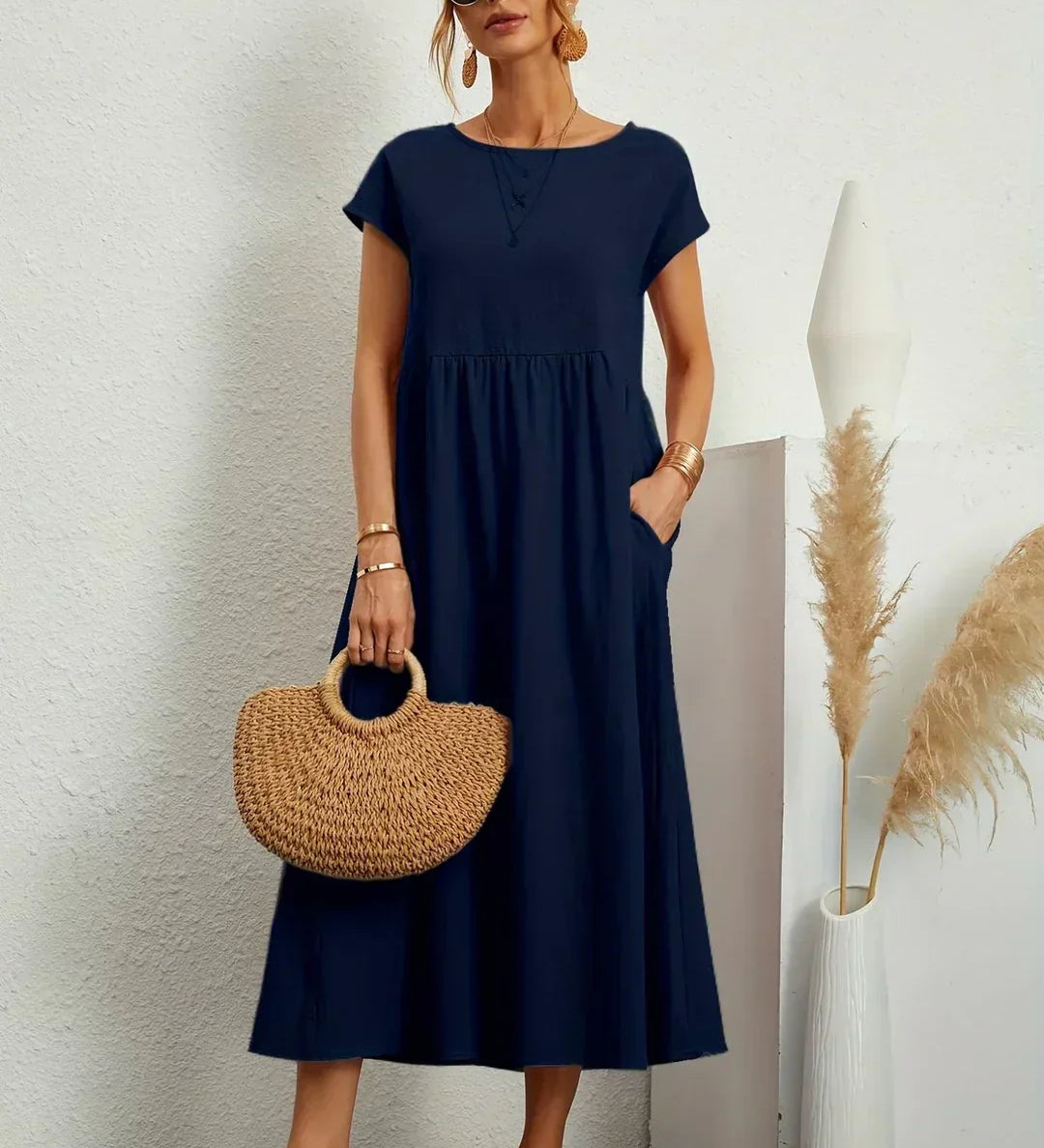 Charlotte ™ — Flowing Midi Dress with Timeless Elegance