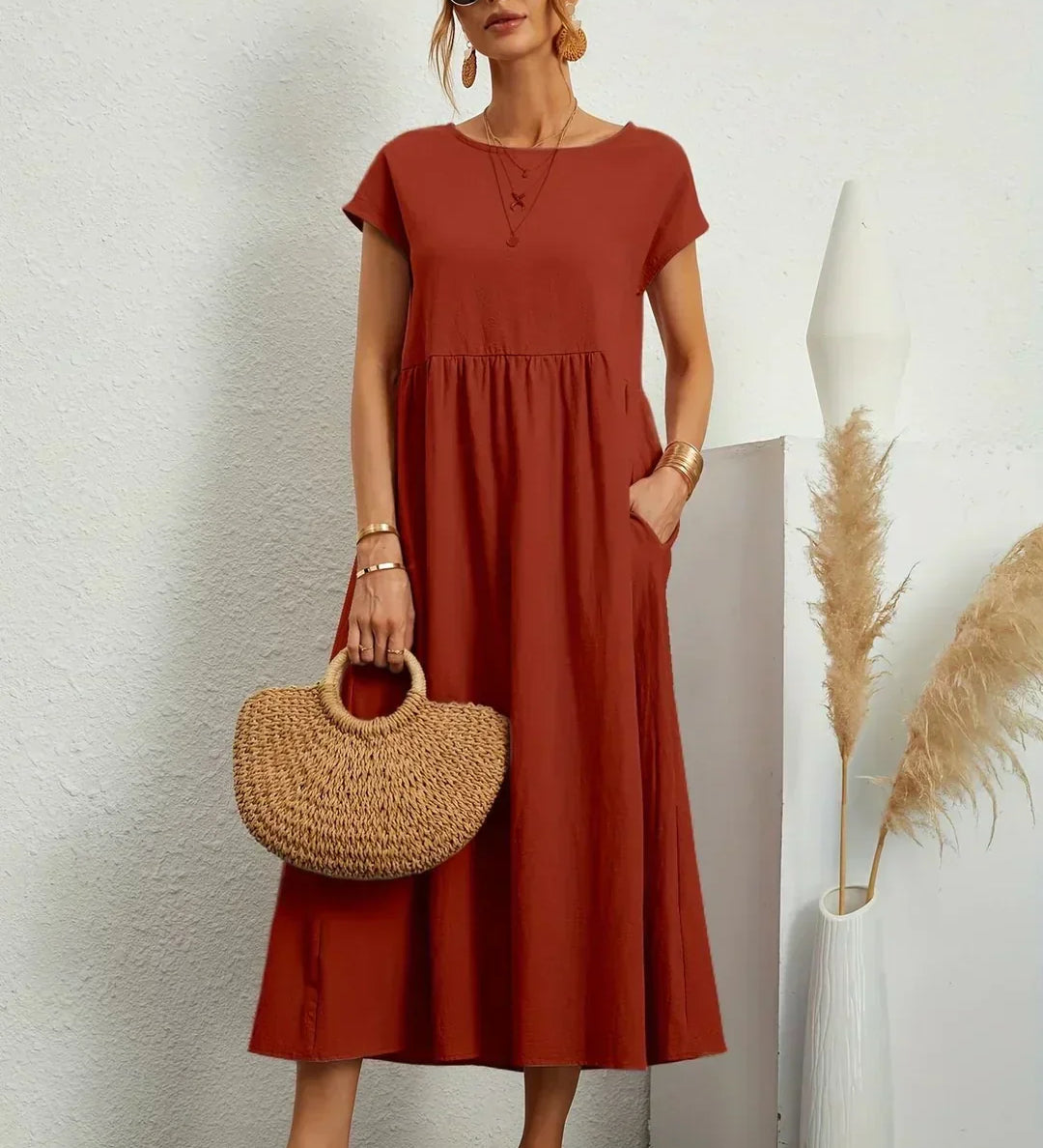 Charlotte ™ — Flowing Midi Dress with Timeless Elegance