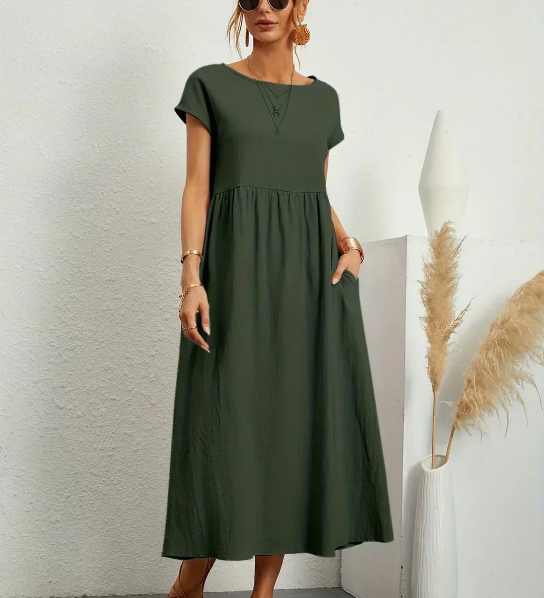 Charlotte ™ — Flowing Midi Dress with Timeless Elegance