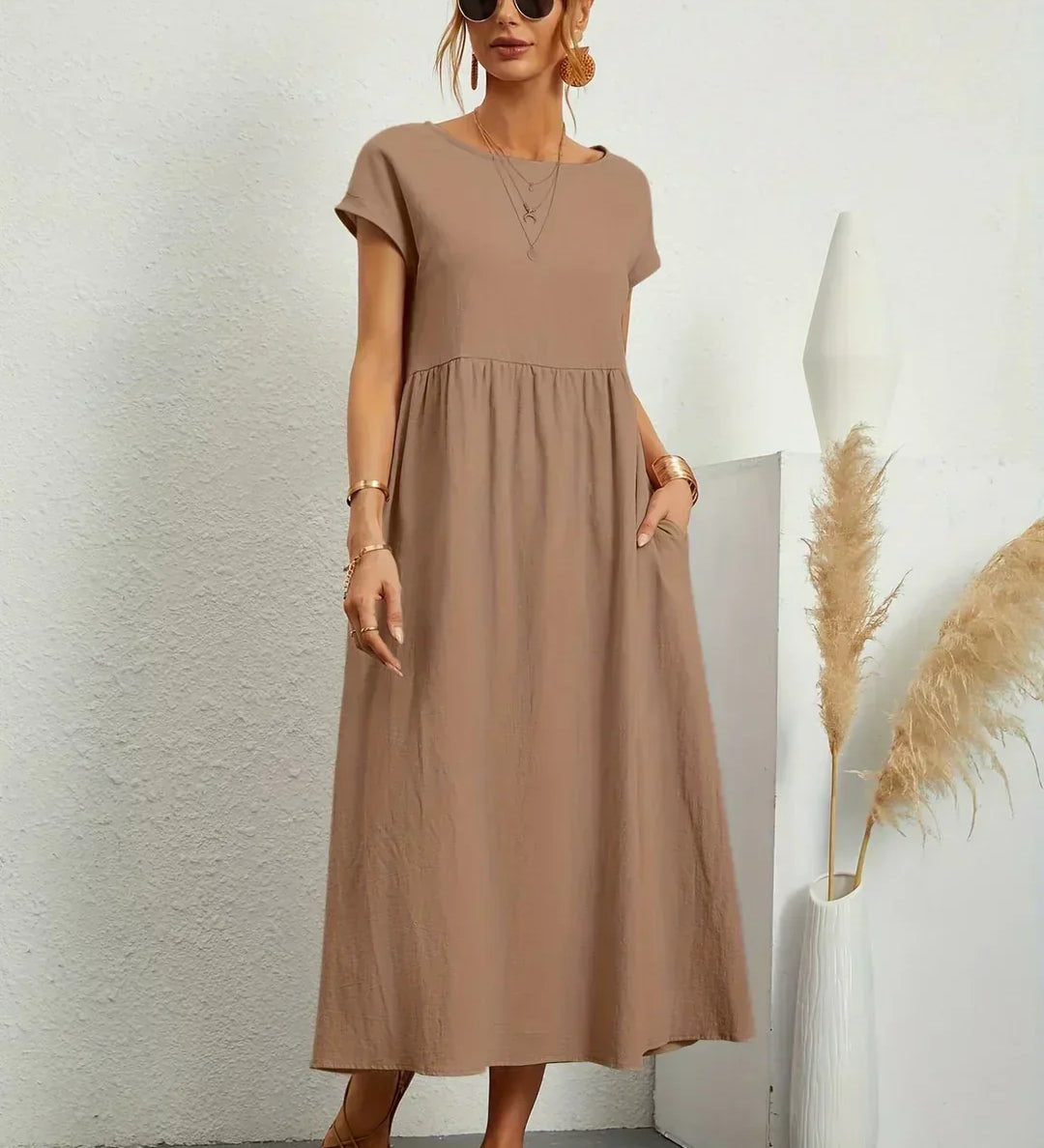 Charlotte ™ — Flowing Midi Dress with Timeless Elegance
