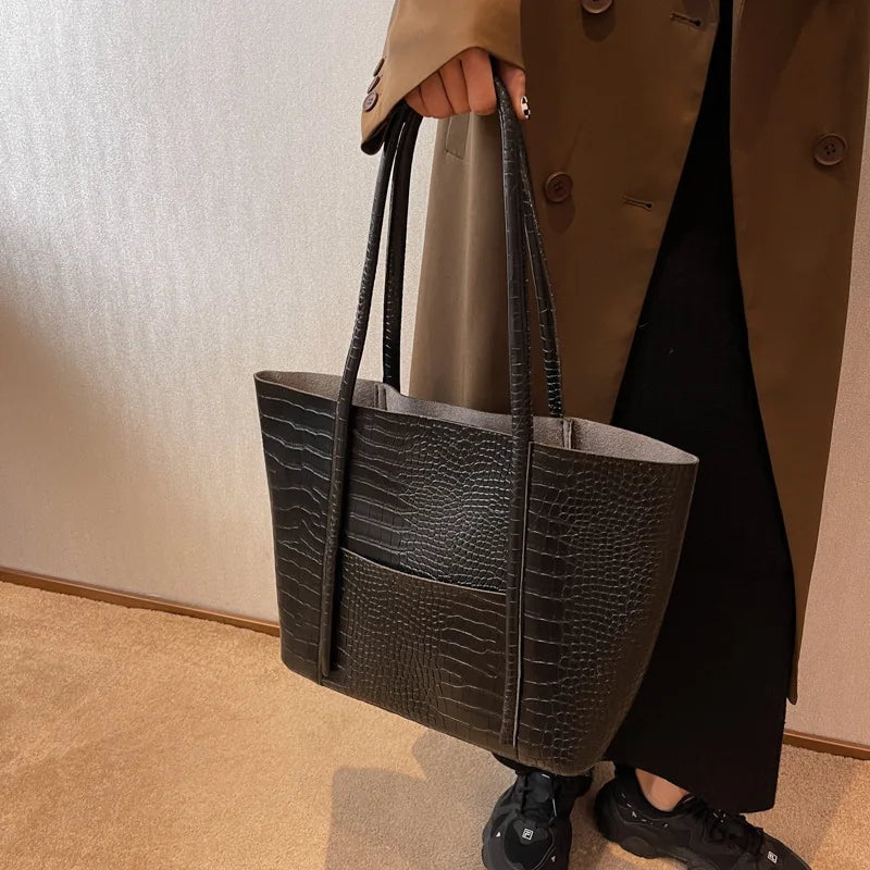 SYLVETTE | CROC SHOULDER BAG