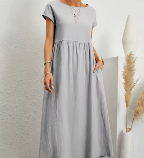 Charlotte ™ — Flowing Midi Dress with Timeless Elegance