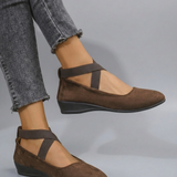 Madeleine | Closed and Comfortable Wedge Shoes
