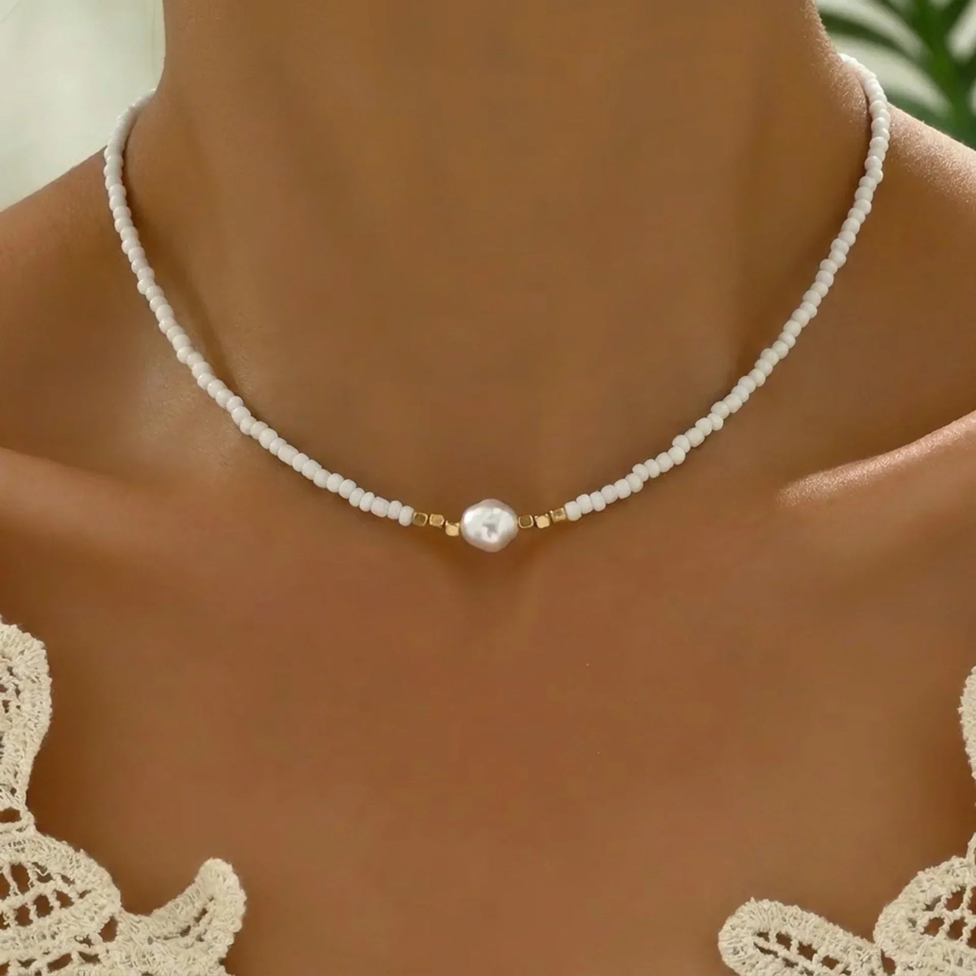 Minimal Necklace in Turquoise and Pearls