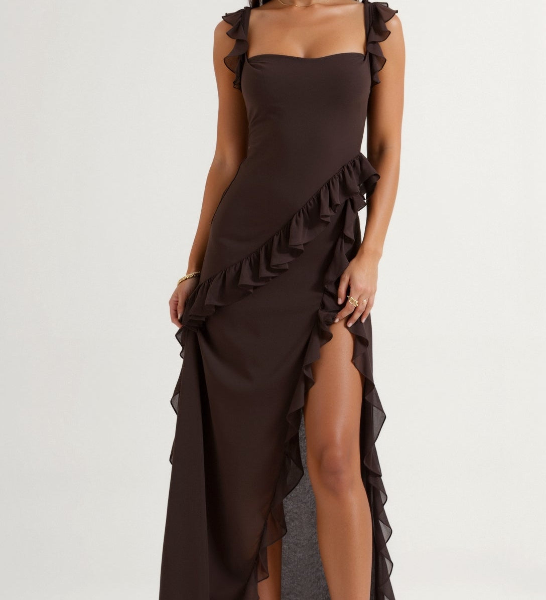 SOLANDRA | PROM DRESS WITH RUFFLE AND SLIT MAXI
